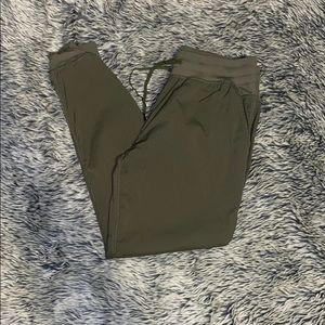 ZYIA Olive Trail Jogger